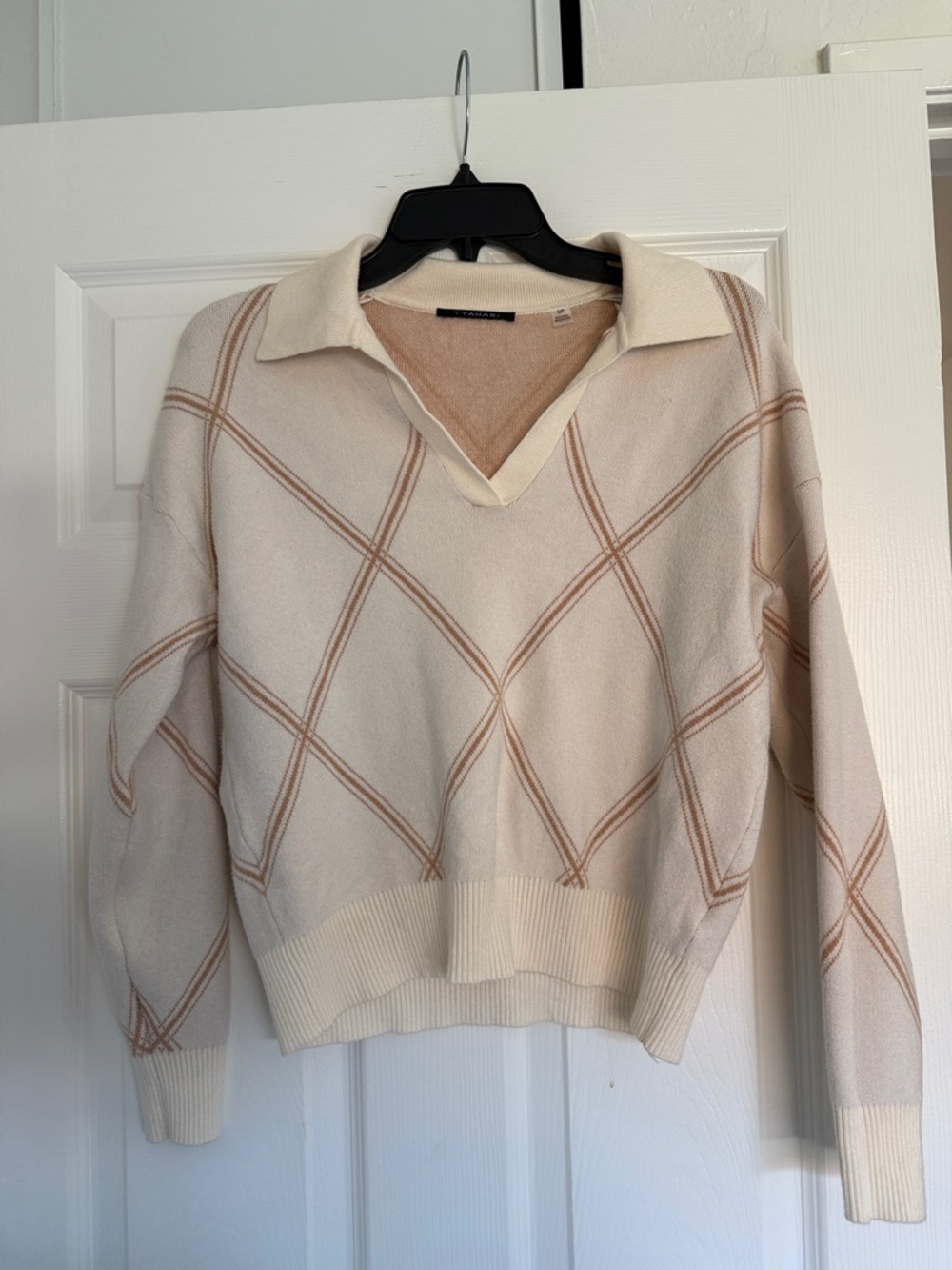 Tahari Cream V-Neck Collared Sweater with Tan Argyle